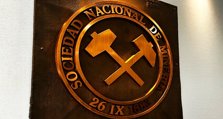 SONAMI capacita a pequeños mineros ante reapertura del proceso de rebaja de patente