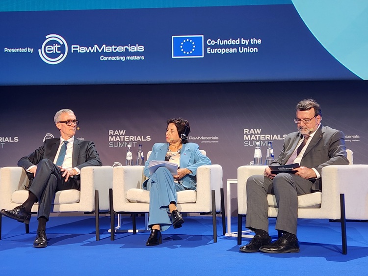 Ministra de Minería, Aurora Williams en Raw Materials Summit