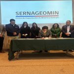 Ministerio de Minería y Sernageomin entregan becas a estudiantes