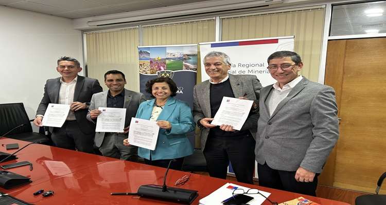 Ministerio de Minería y Universidad de Atacama firman convenio