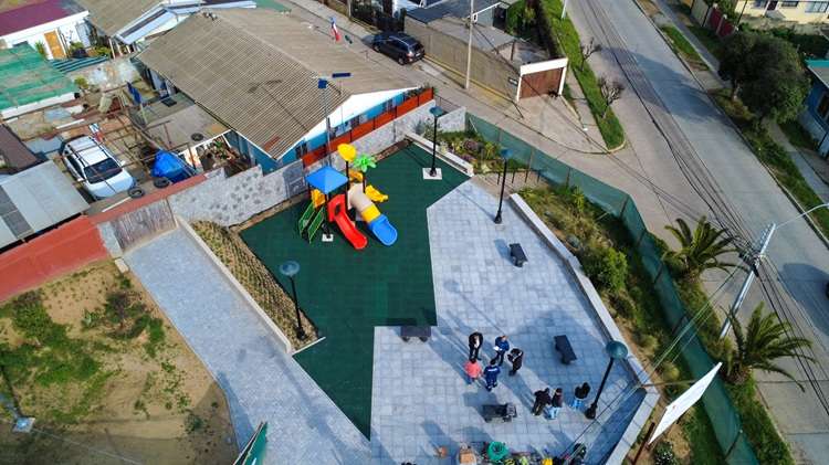 Codelco Ventanas inauguró plaza en Quintero