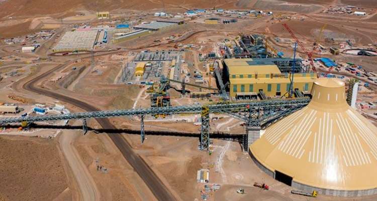 Teck posterga proyectos globales