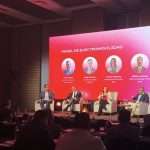 ABB reúne a la industria para debatir el futuro energético y digital de Chile