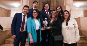 Lomas Bayas ganó premio por comunicación inclusiva en minería