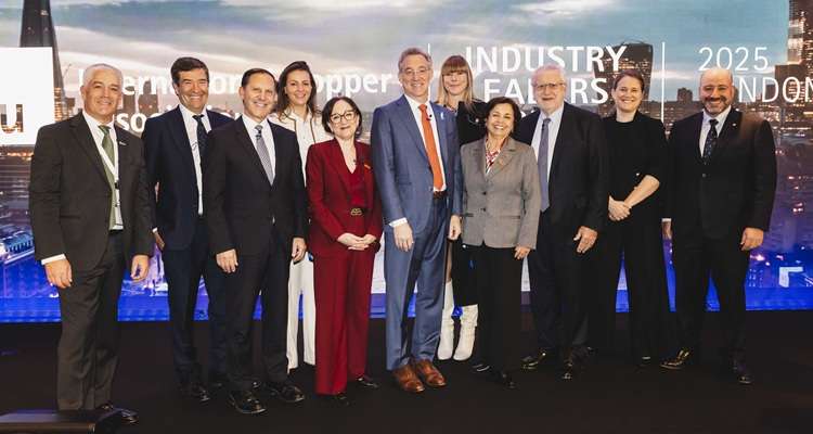 Ministra Williams se reunió con los líderes mundiales de la industria del cobre 2