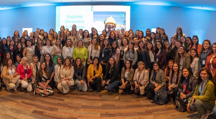 Encuentro de Mujeres de Minera Centinela potencia la inclusión femenina en minería