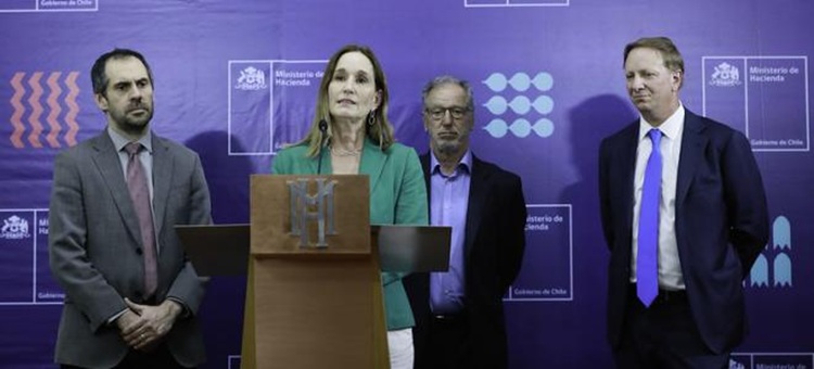 Gobierno celebra aprobación ambiental de proyectos 2025 por USD$34 mil millones