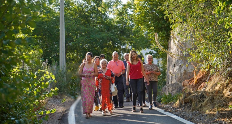 Codelco Andina mejora acceso y seguridad para comunidades vecinas