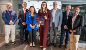 ABB y WIM Chile concretan una alianza estratégica para fortalecer la equidad de género en minería mediante mentorías, redes y formación profesional.