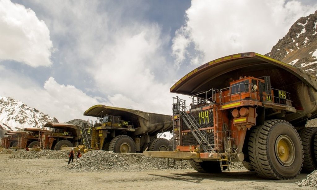 Codelco Andina completa flota de camiones CAEX en Mina Rajo