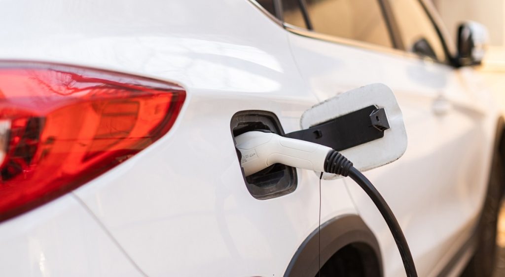 Ministerio del Medio Ambiente lanza cursos gratuitos de electromovilidad