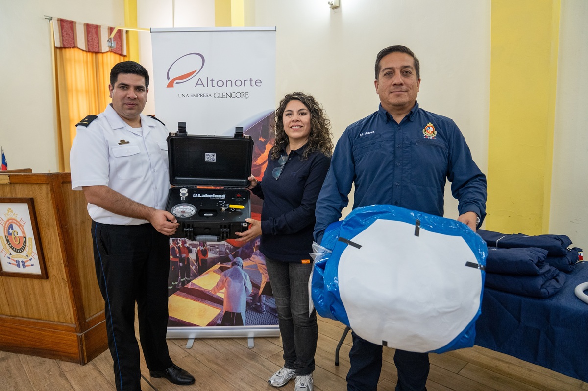 Altonorte entrega equipamiento HAZMAT a la Sexta Compañía de Bomberos de Antofagasta