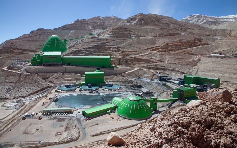 Lundin Mining reanudará gradualmente las operaciones en Caserones tras daños por sistema frontal