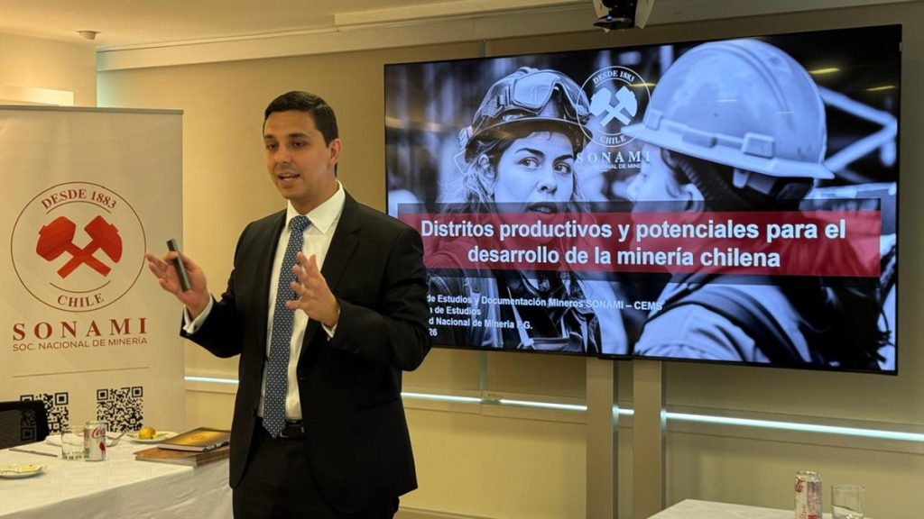 SONAMI presentó estudio sobre los distritos productivos de la minería chilena