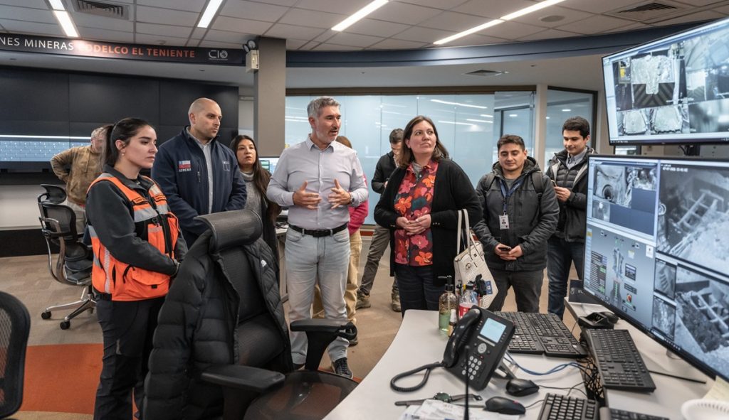 Seremis de Minería recorren El Teniente para conocer avances en seguridad y automatización minera