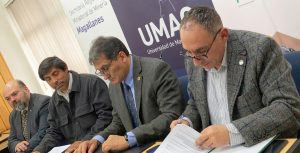 ENAMI y la Universidad de Magallanes firman convenio para implementar un laboratorio de análisis de oro