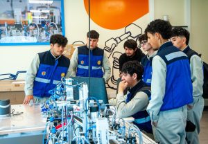 Estudiantes del Liceo Politécnico Diego Portales fortalecen su formación técnica en CEIM para la industria minera