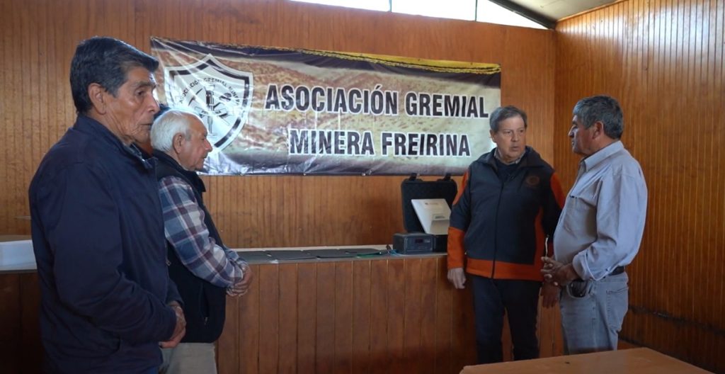 SONAMI entrega equipos Starlink a asociaciones mineras para reforzar conectividad en emergencias