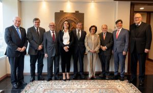 SONAMI reúne a siete exministros de Minería para analizar el futuro del sector