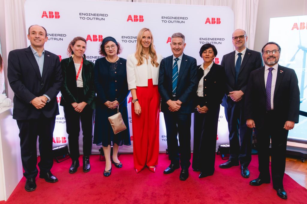 ABB destaca su aporte a la industria chilena durante celebración del Día Nacional de Suiza
