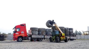 Codelco suscribió alianza con Valora Más para fortalecer el reciclaje de neumáticos fuera de uso