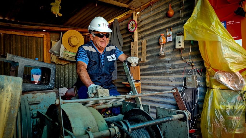 Ministerio de Minería adjudicó $960 millones para fortalecer la pequeña minería en Antofagasta y Los Ríos