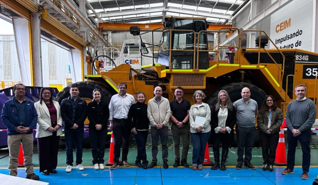 CEIM recibe delegaciones internacionales para compartir experiencias en formación minera