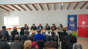Codelco Ventanas instala 801 alarmas solares para reforzar la seguridad de más de 5 mil familias en Quintero
