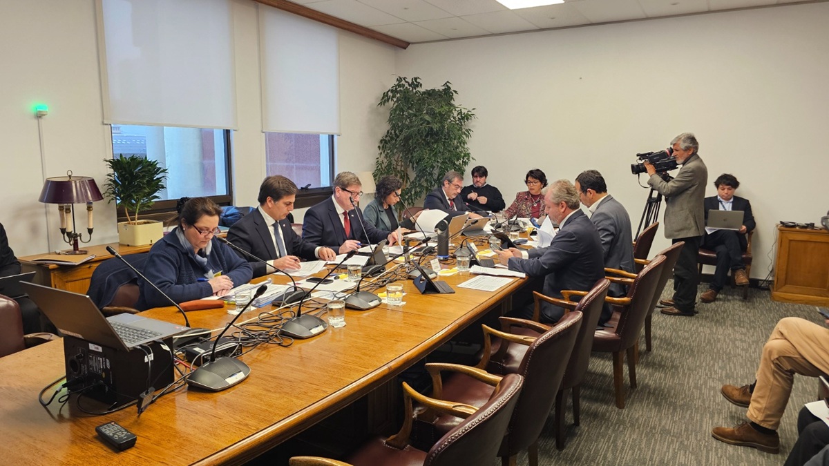 Comisión del Senado aprueba proyecto que simplifica el régimen de patentes mineras 