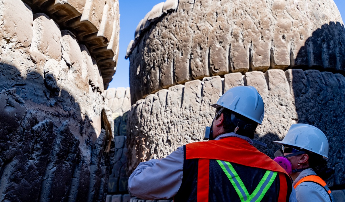Minera Lomas Bayas duplica meta de valorización de neumáticos y recibe reconocimiento de Michelin